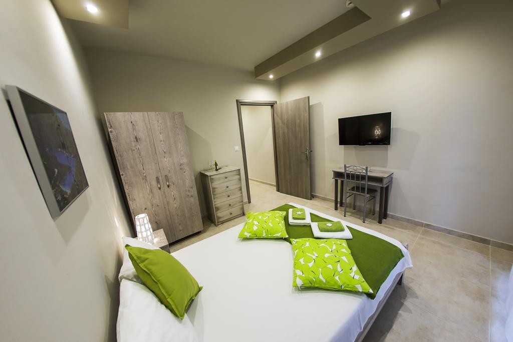 ניאה פלאגיה Zonita Guest House מראה חיצוני תמונה