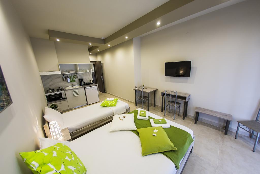 ניאה פלאגיה Zonita Guest House מראה חיצוני תמונה